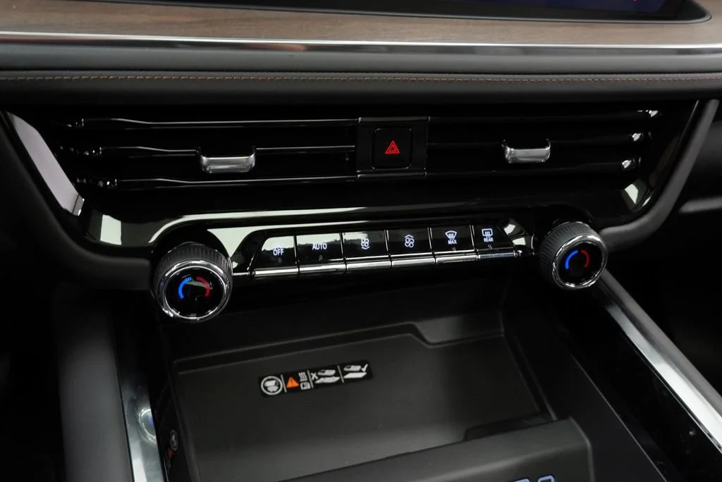 New 2026 Polar White Tricoat Chevrolet High Country image 20