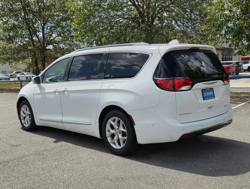 Used 2019 Bright White Clearcoat CHRYSLER TOURING L PLUS image 3