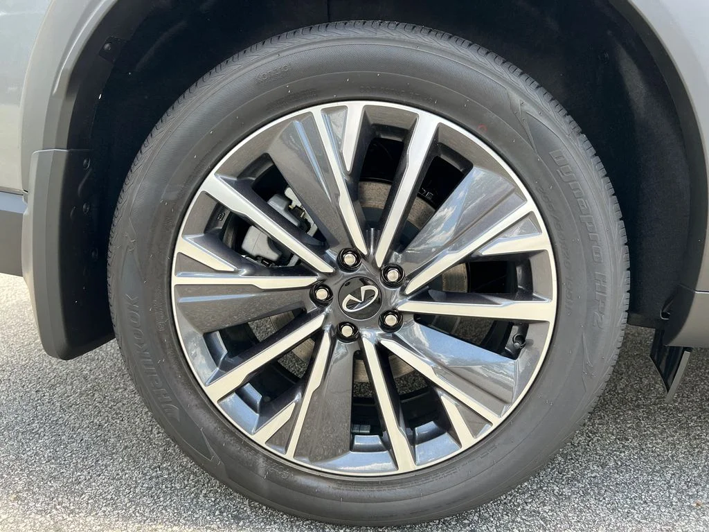 New 2027 GRAPHITE SHADOW INFINITI Luxe FWD image 22