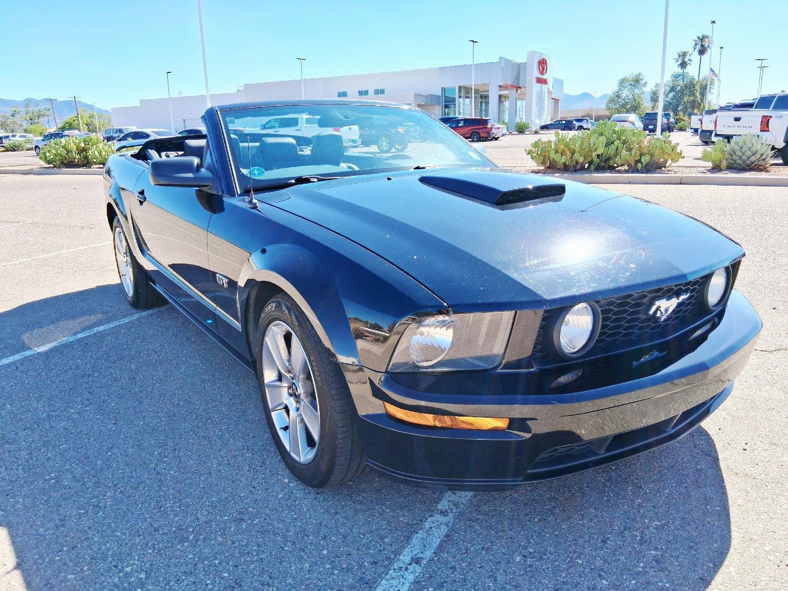 Used 2007  Ford GT Deluxe image 4