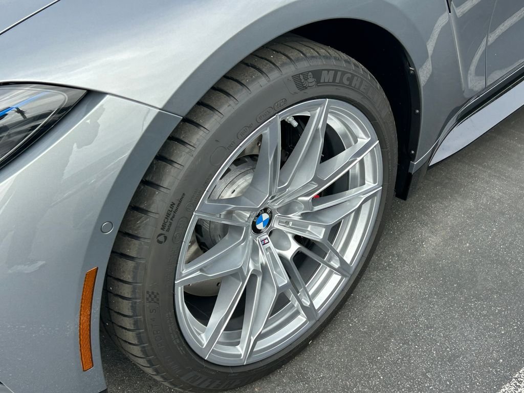 New 2027 Gray Metallic BMW Base image 3