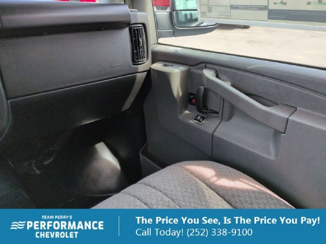 2026 Chevrolet Express Cargo Work Van - Photo 16