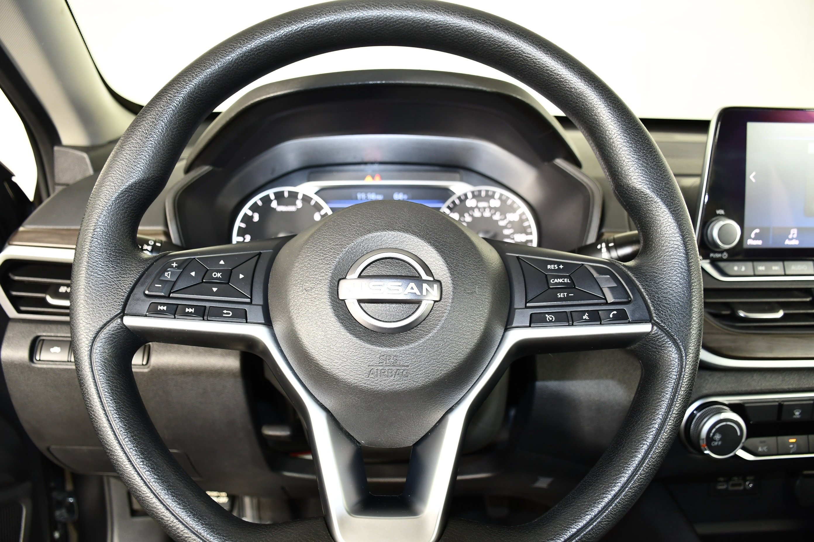 Used 2024 Gun Metallic Nissan 2.5 SV image 20
