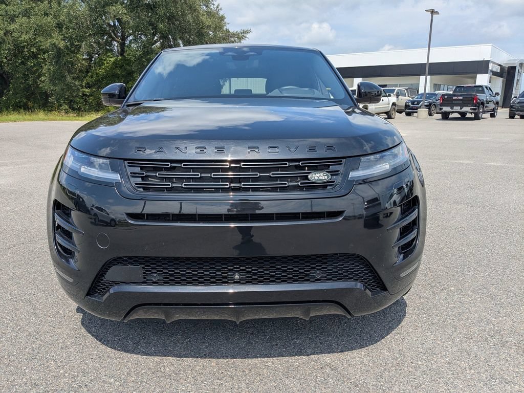 Used 2025 Black Land Rover Dynamic SE image 9