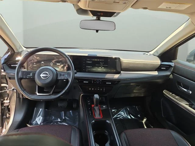 Used 2025 Gray Nissan SR image 2