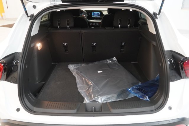 2026 Chevrolet Trax LS - Photo 11