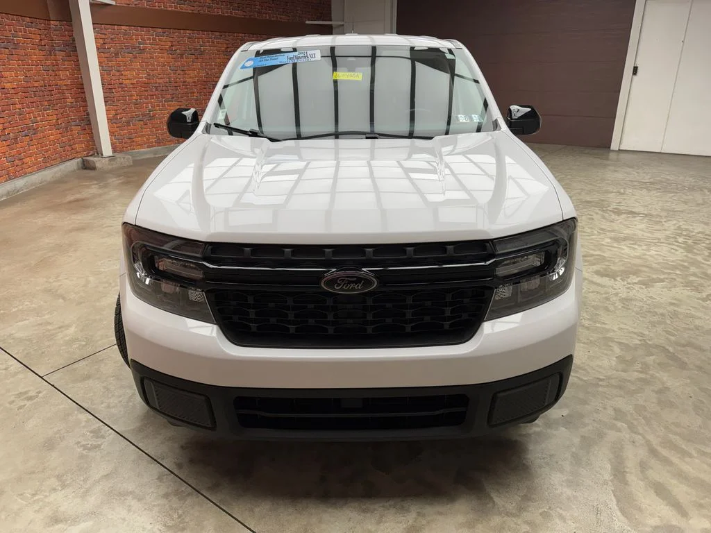 Certified Used 2024 Oxford White Ford XLT image 8