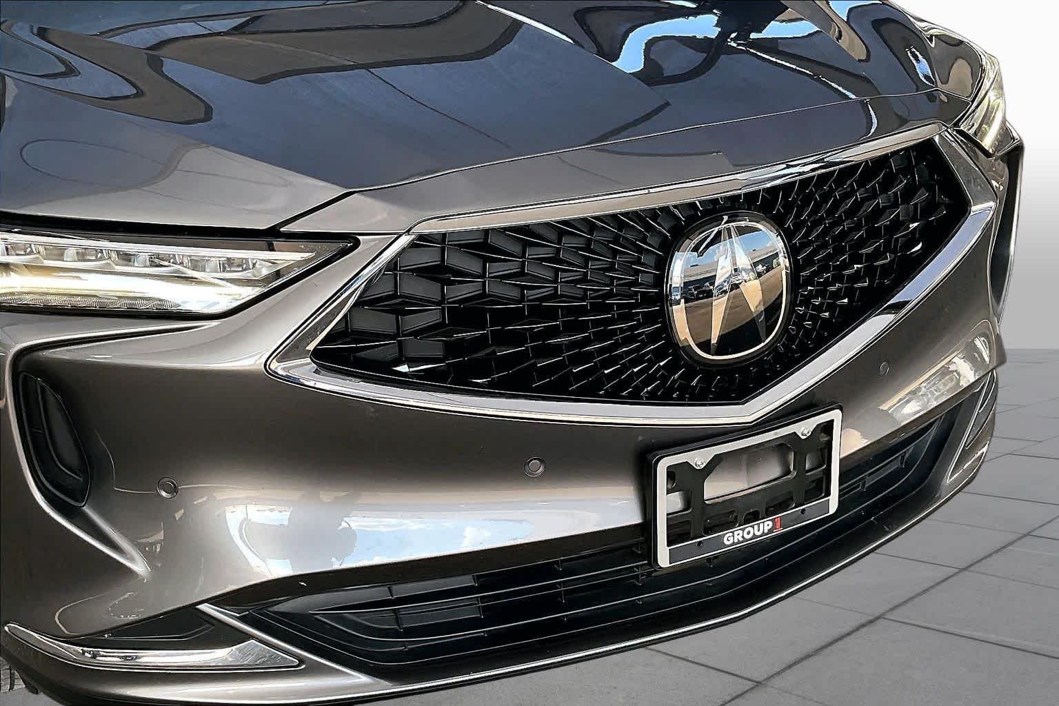 Used 2024 Liquid Carbon Metallic Acura w/Technology Package image 30