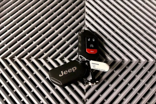 Used 2024 Bright White Clearcoat Jeep Sport S image 10
