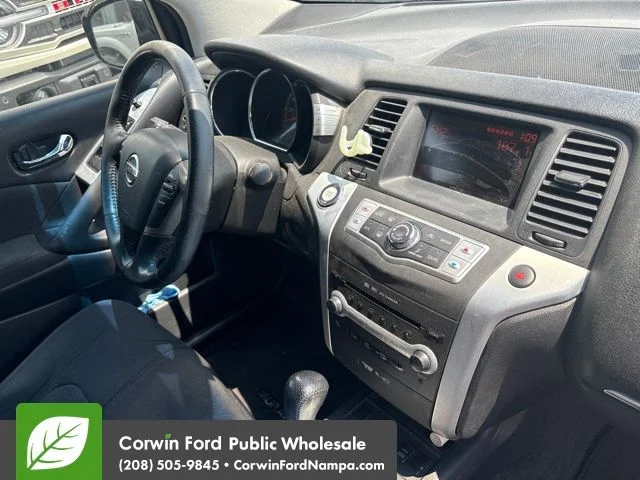 Used 2009 Silver Nissan SL image 18