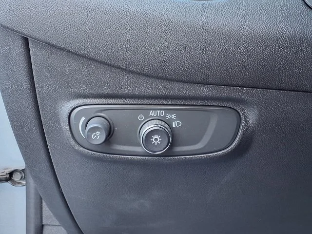 Used 2024 Sterling Gray Metallic Chevrolet LT image 28