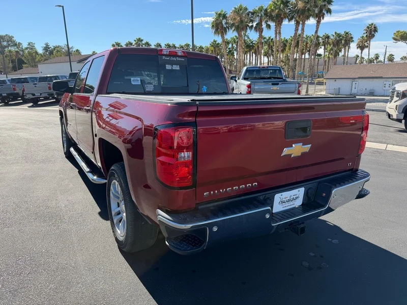 Used 2018 CAJUN RED TINTCOAT Chevrolet LT image 5