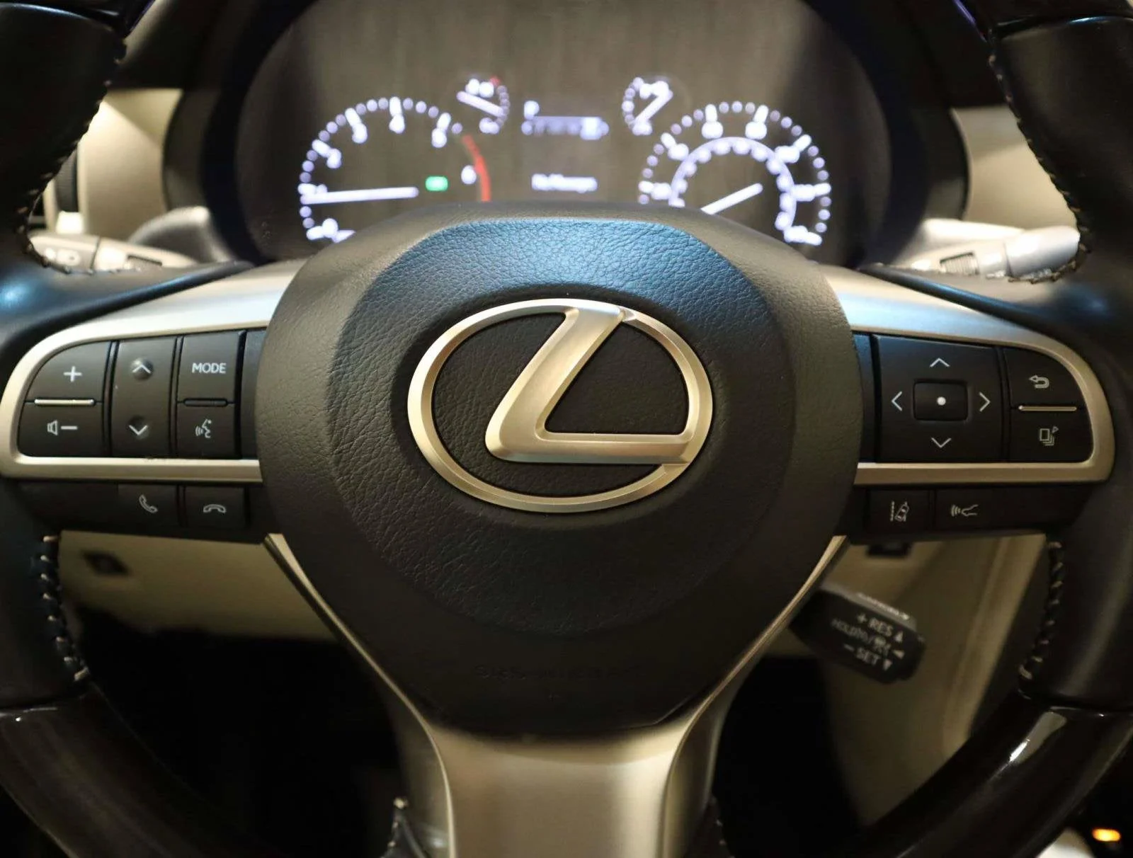 Used 2020 Silver Lexus GX 460 Premium image 24