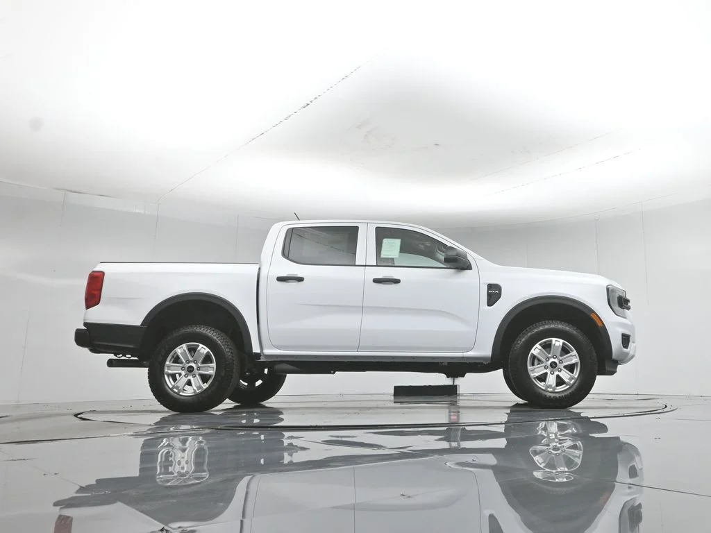 New 2026 Oxford White Ford XL image 44