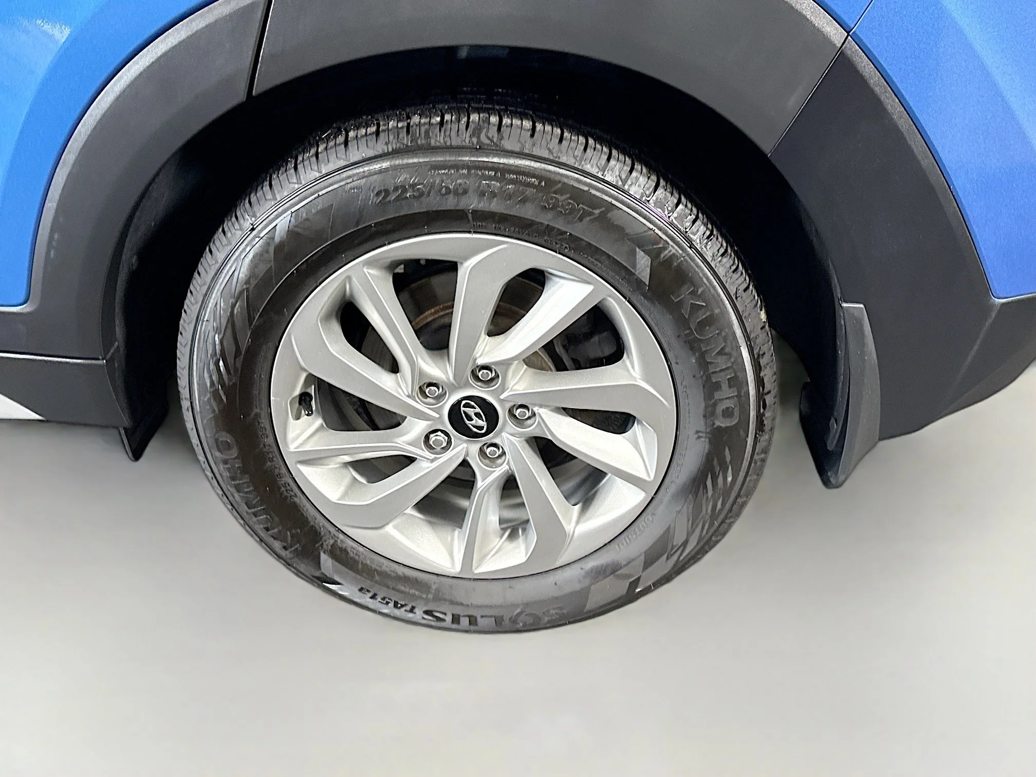 Used 2017 Caribbean Blue Hyundai SE Plus image 33