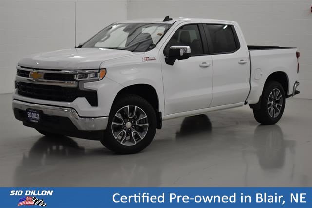 Used 2025 Summit White Chevrolet LT image 1