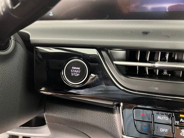 New 2026 White Kia S image 22