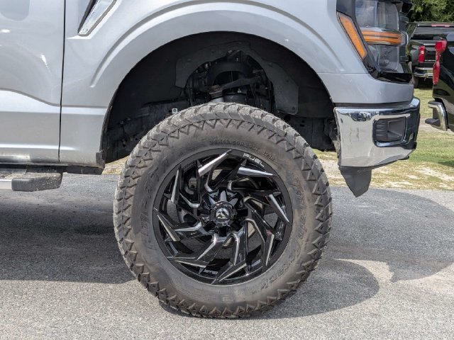 Used 2025 Silver Ford XLT image 12