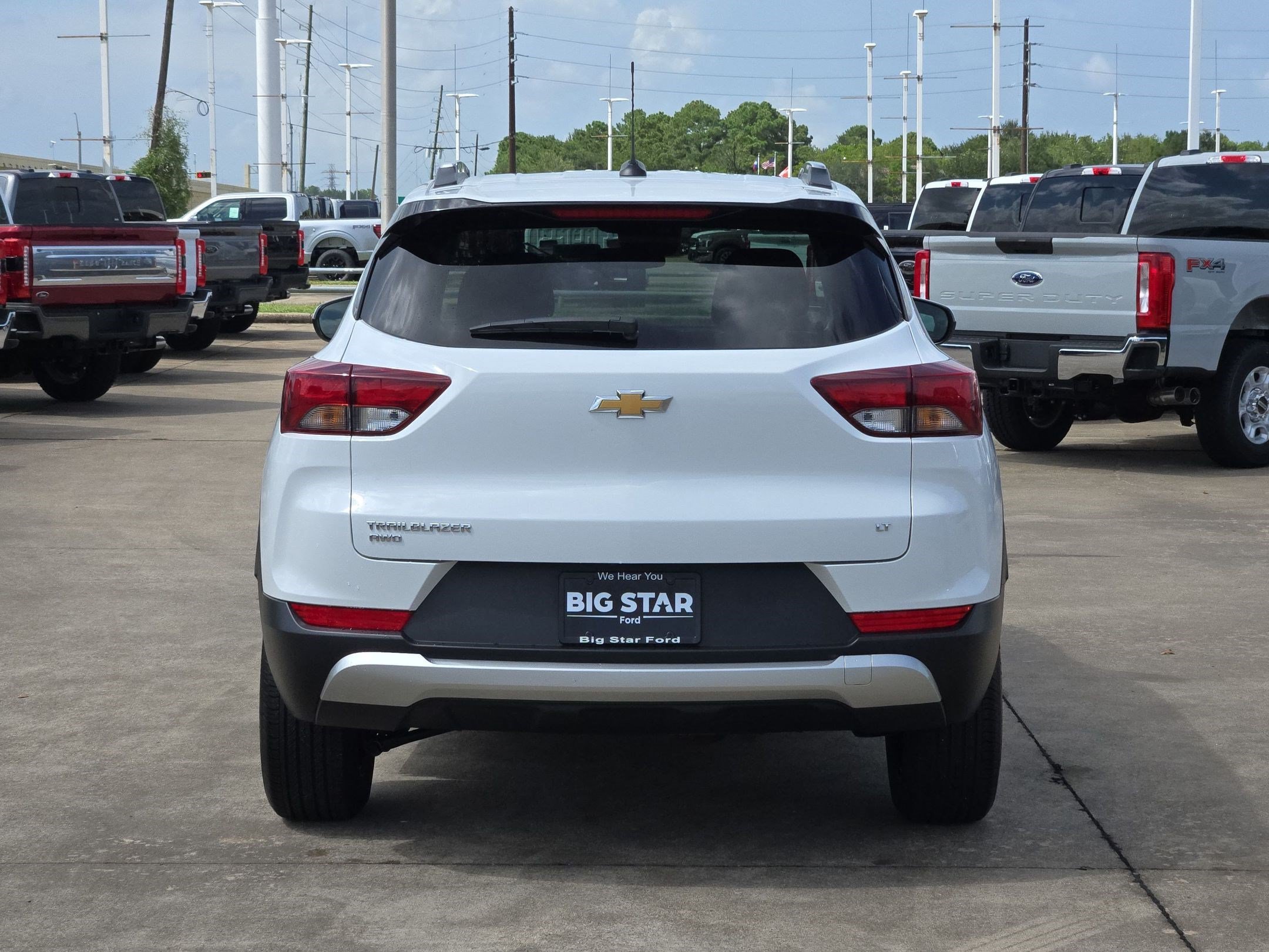 Used 2025 Summit White Chevrolet LT image 4