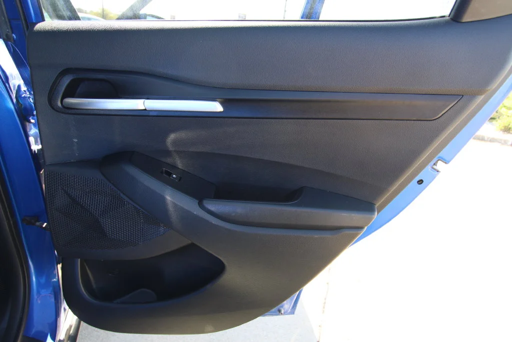 Used 2022 Neptune Blue Kia LX image 33