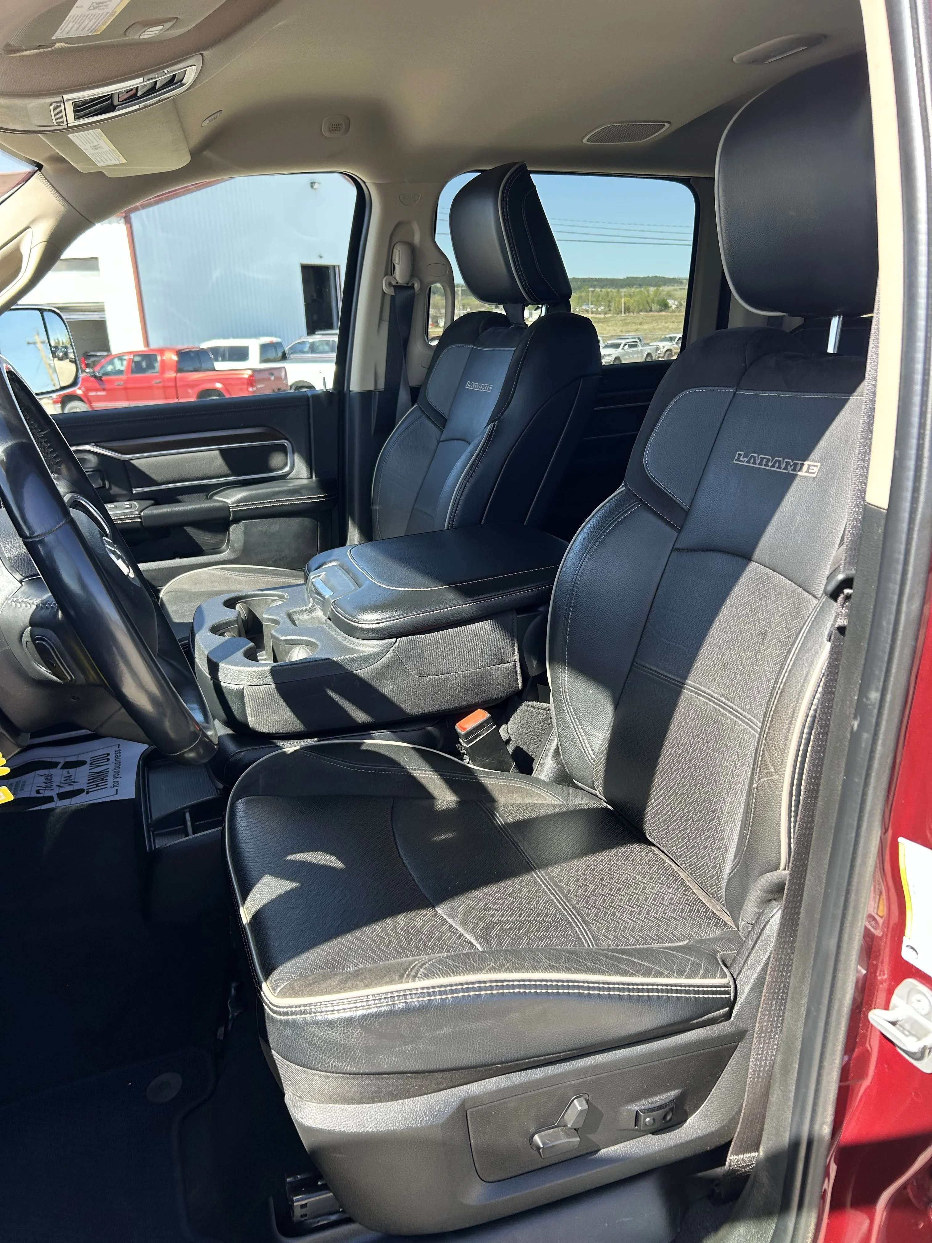 Used 2022 Delmonico Red Pearlcoat Ram Laramie image 8