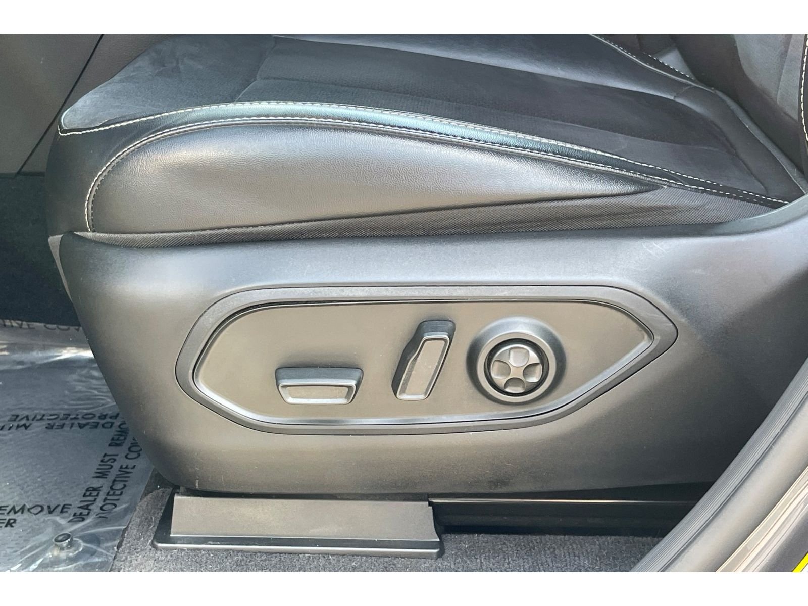 Used 2022 Baltic Gray Metallic Clearcoat Jeep Altitude image 13