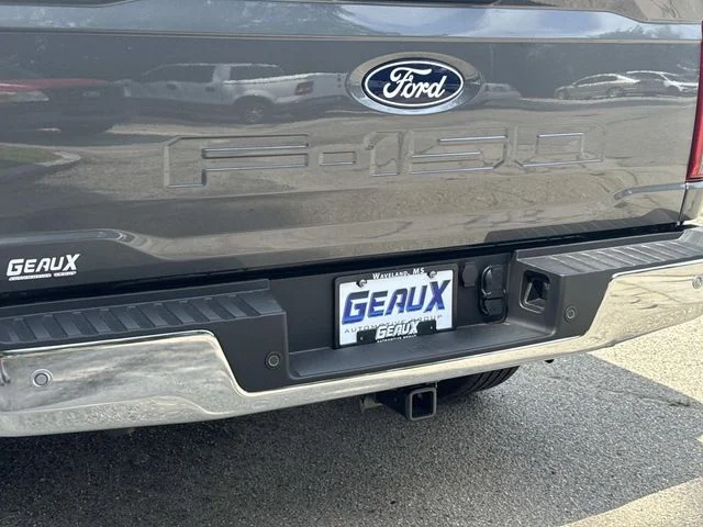 New 2026 Carbonized Gray Metallic Ford XLT image 14