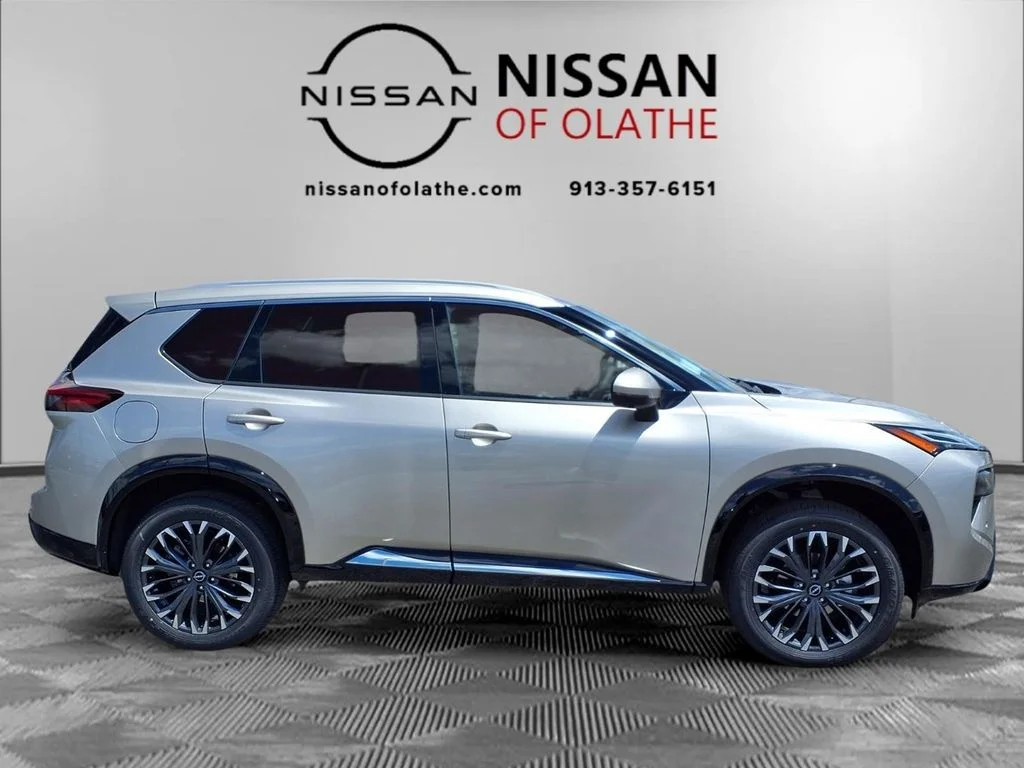 New 2026 Champagne Silver Metallic Nissan Platinum image 29