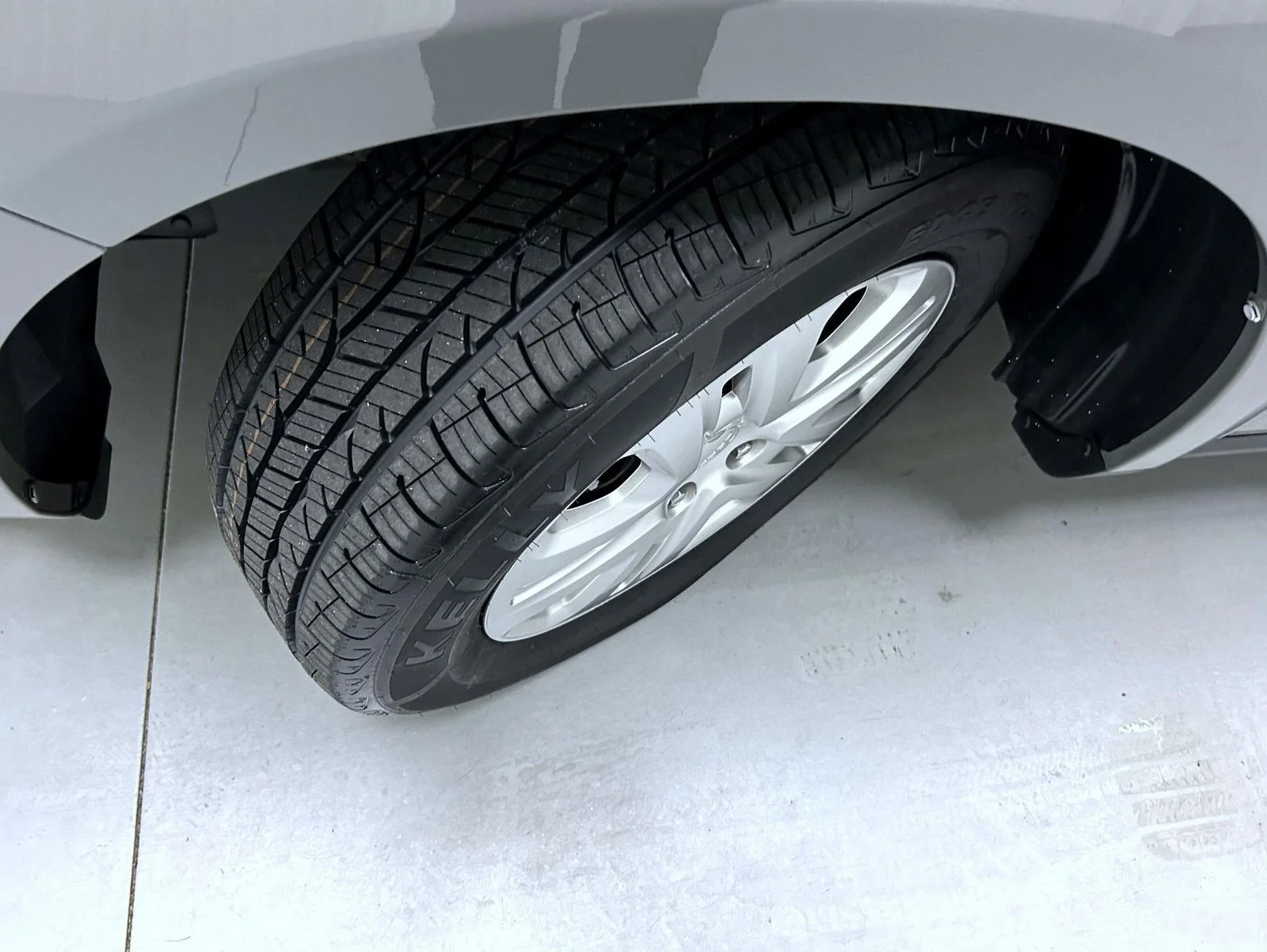 Used 2020 Gray Dodge SE image 24