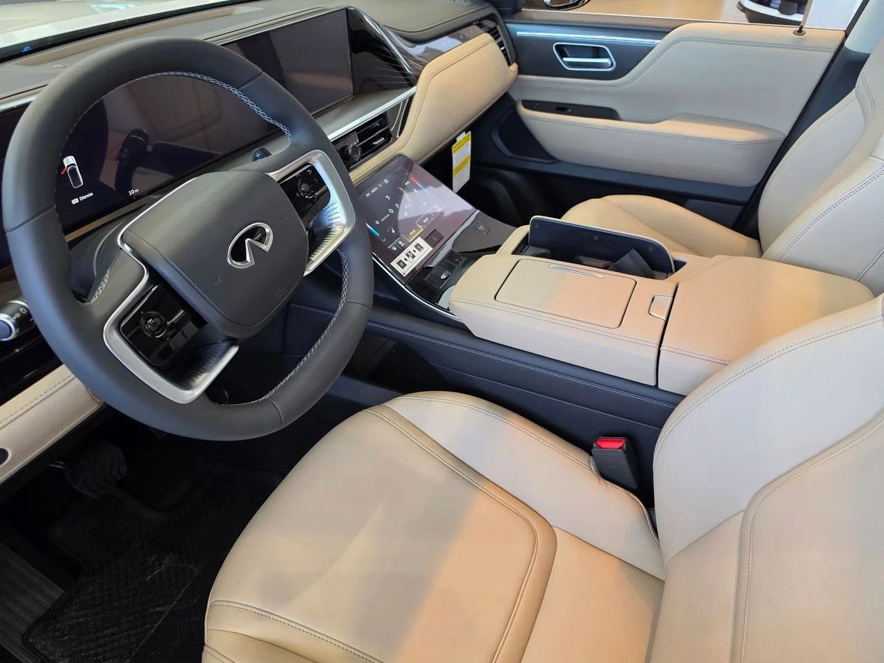 New 2026 RADIANT WHITE INFINITI Pure 4WD image 12