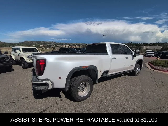 Used 2022 White GMC Denali image 6