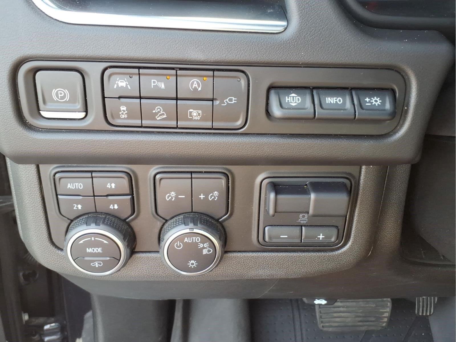 Used 2022 Dark Ash Metallic Chevrolet High Country image 20