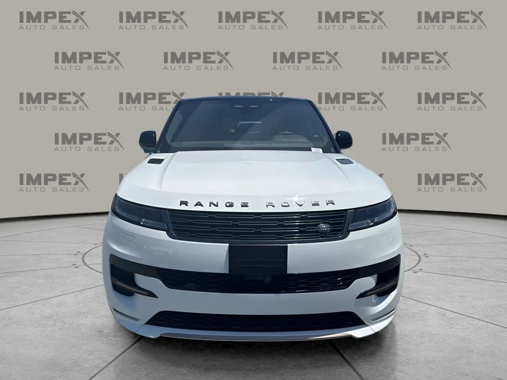 Used 2024 White Land Rover Dynamic SE image 8