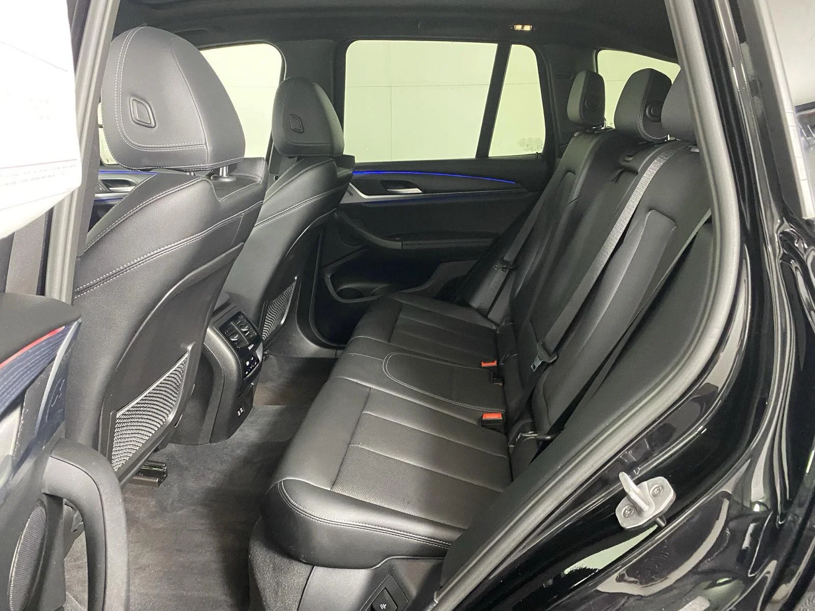 Used 2024 Black Sapphire Metallic BMW xDrive30i image 26