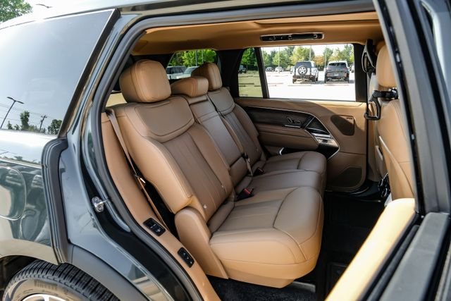 New 2026 Belgravia Green Land Rover SE image 42