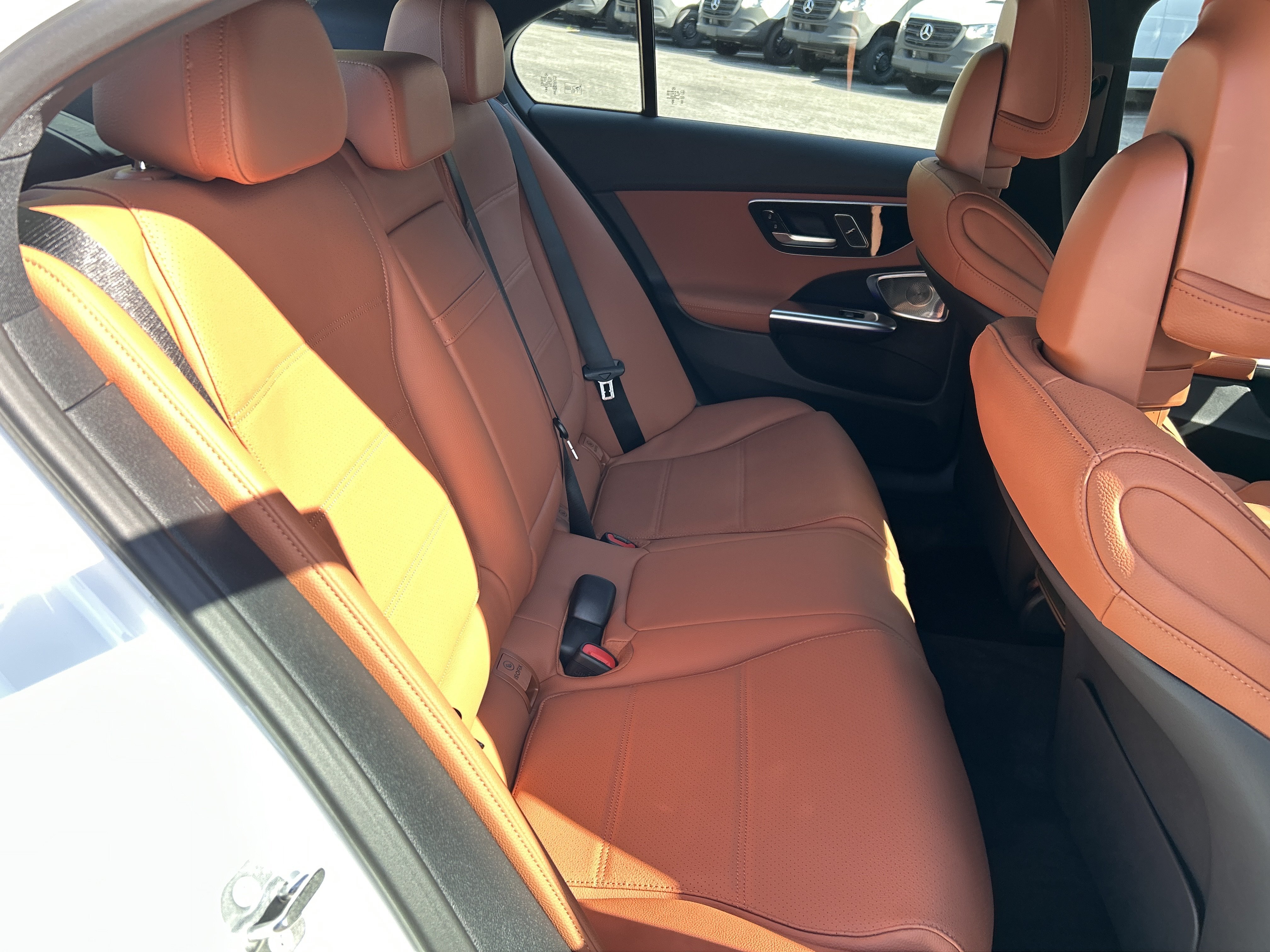 New 2026 MANUFAKTUR Moonlight White Metallic Mercedes-Benz C 300 Sedan image 40
