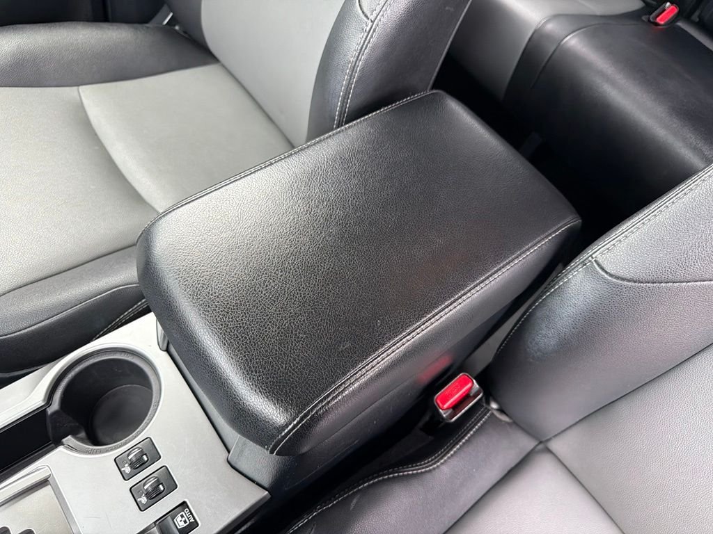 Used 2022 Classic Silver Metallic Toyota SR5 Premium image 28