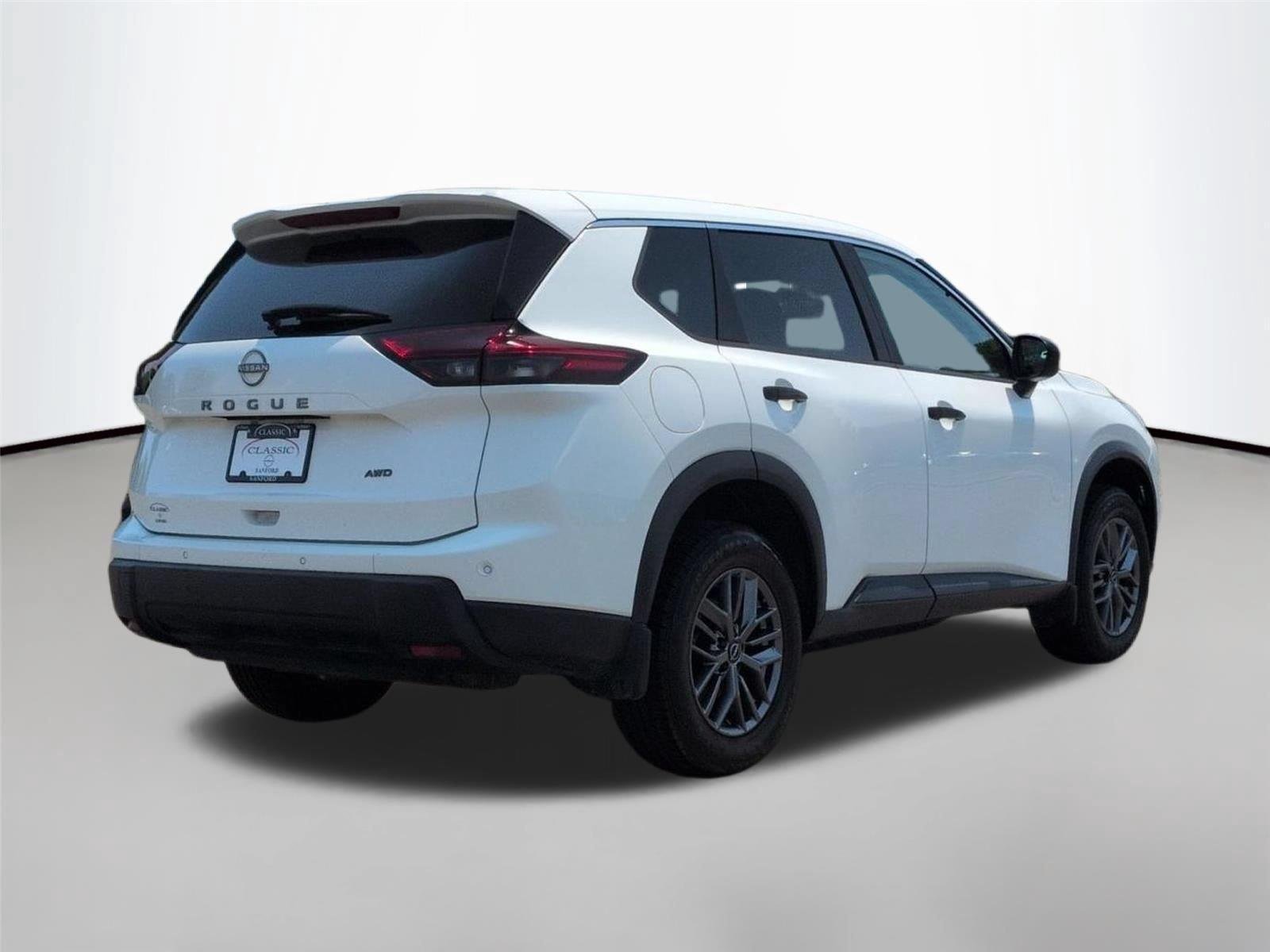 Used 2024 Glacier White Nissan S image 5