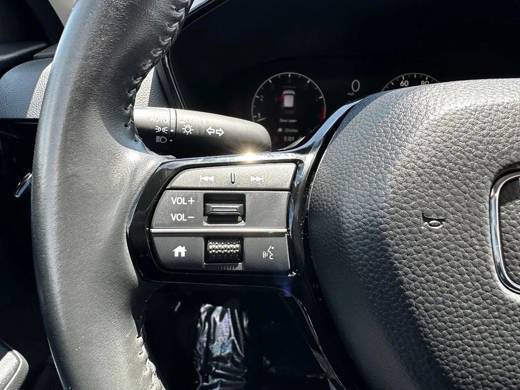 Used 2024 Blue Honda EX-L image 27