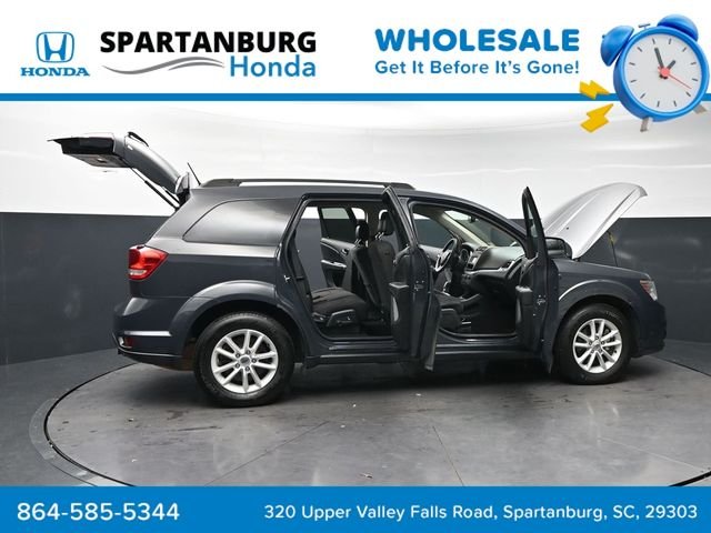 Used 2018 Gray Clearcoat Dodge SXT image 29