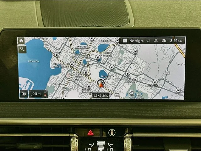 Used 2022 Gray BMW sDrive30i image 16