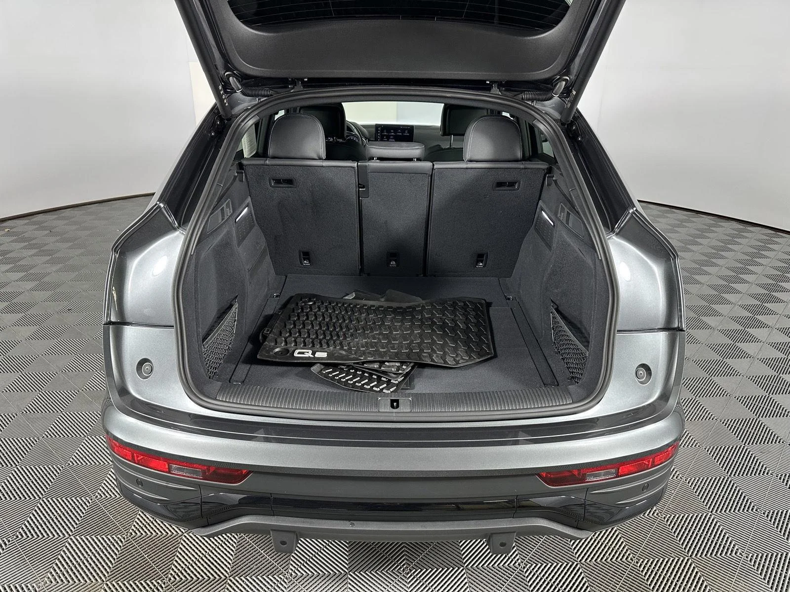 Used 2023 Daytona Gray Pearl Effect Audi S line Premium Plus image 30