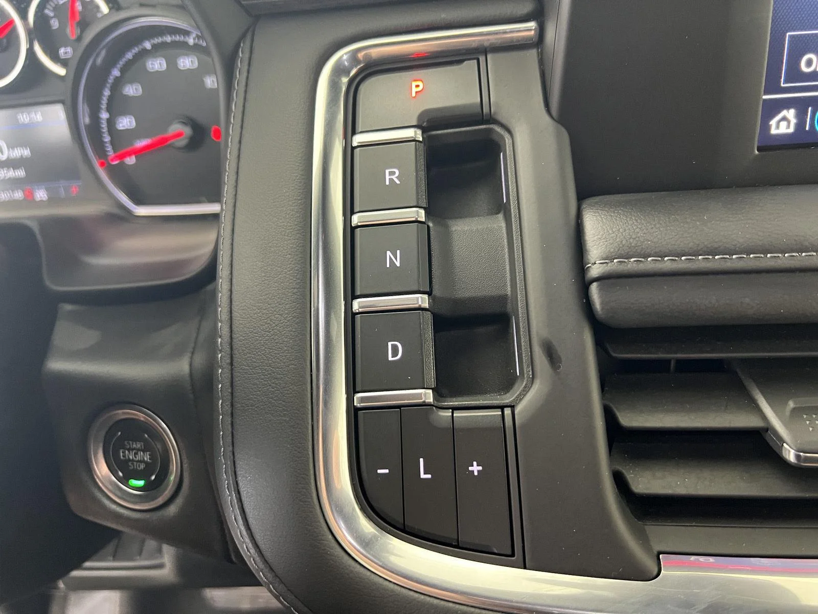 Used 2024 Summit White Chevrolet LS image 17