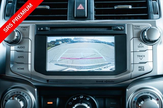 Certified Used 2019 CLASSIC SILVER MET Toyota  image 22