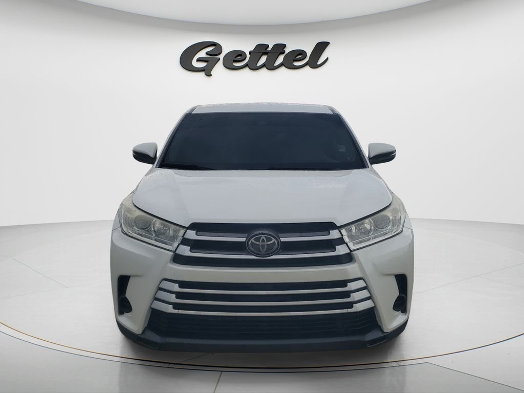 Used 2018 Toyota Highlander LE with VIN 5TDZARFH4JS040411 for sale in Punta Gorda, FL