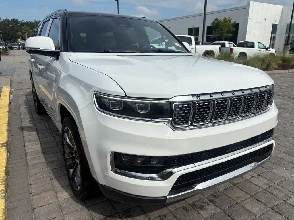 Used 2022 White Jeep Series III image 4