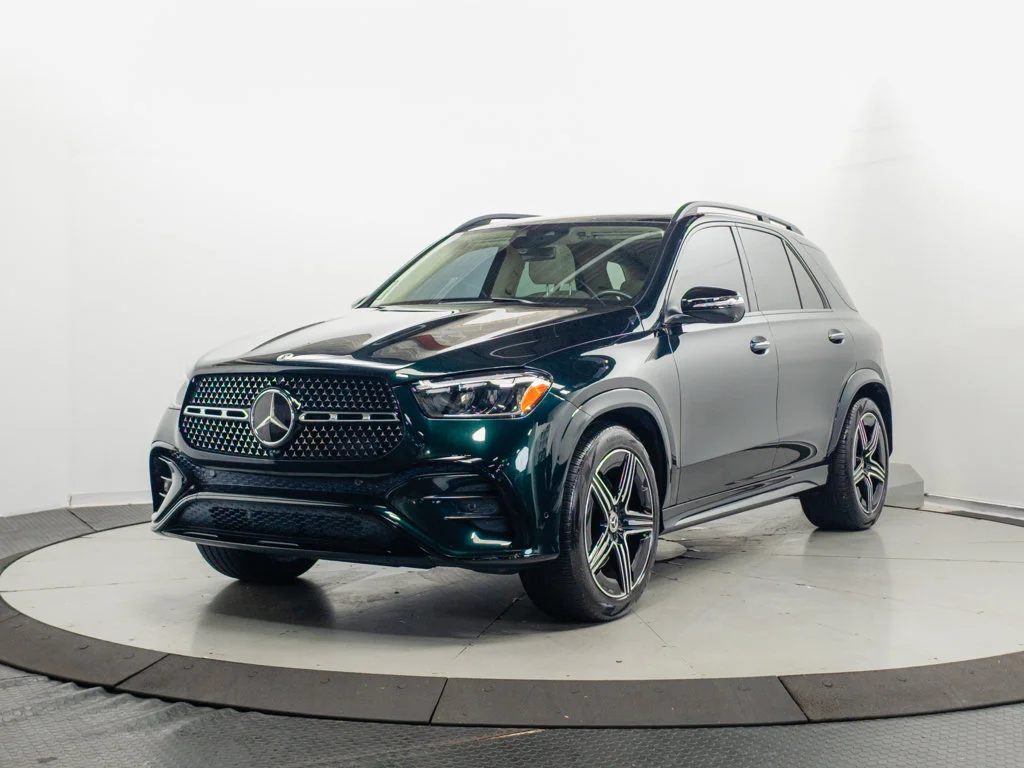 Used 2024 Emerald Green Metallic Mercedes-Benz GLE 450 image 3