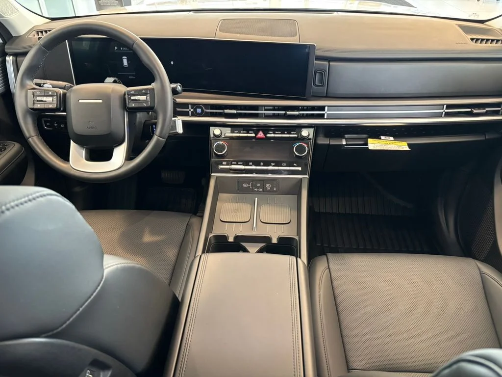 Used 2025 White Hyundai SEL image 26