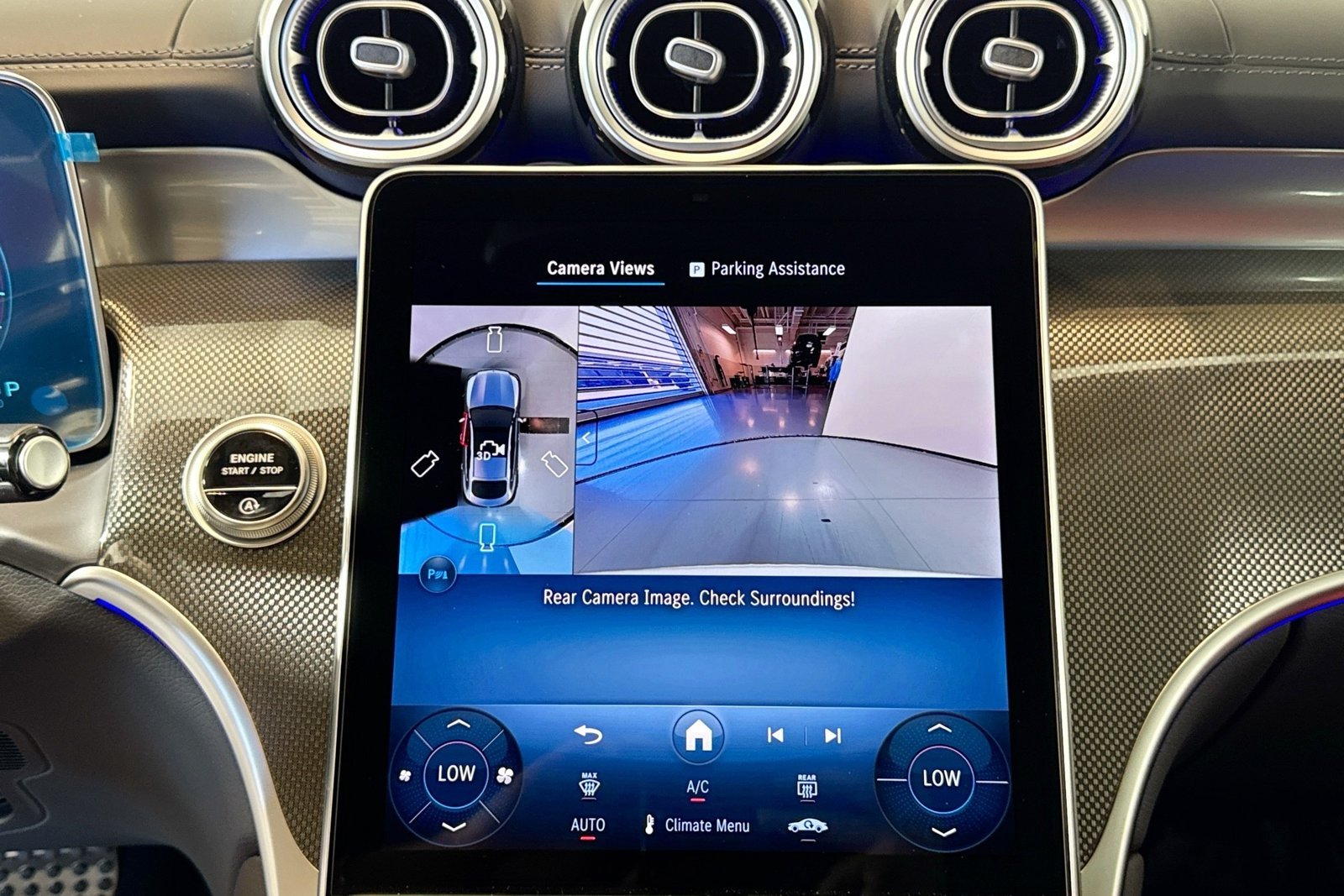 New 2026 Polar White Mercedes-Benz GLC 300 image 13