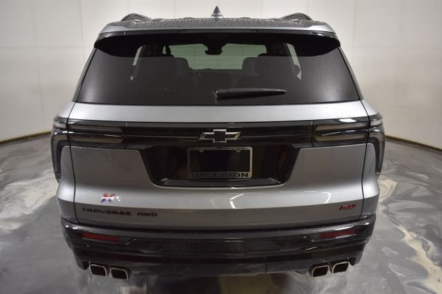 Used 2024 Gray Chevrolet RS image 9